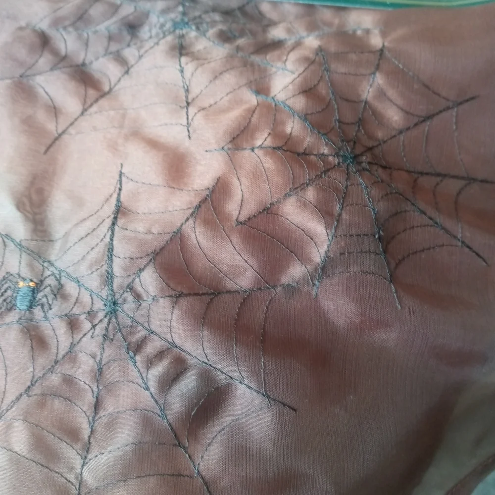 Woodbridge Designs Brown Decorative Halloween table Runner Spiders & Webs NEW